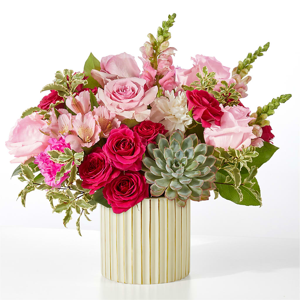 Magenta Musings Bouquet – Hy-vee, West Des Moines IA