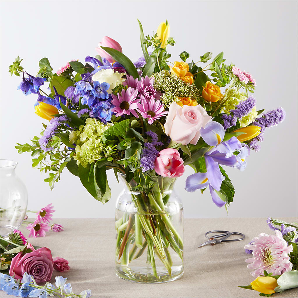 Pastel Tradition - A Florist Original – Hy-vee, West Des Moines IA