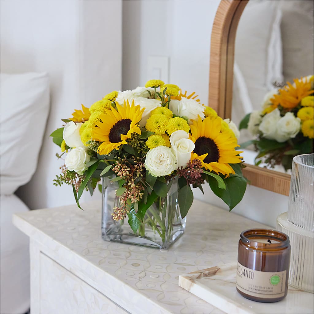 Luminous Morning Bouquet – Hy-vee, West Des Moines IA