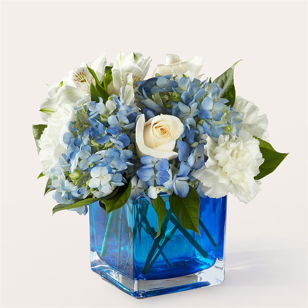 Soothing Waters Bouquet – Hy-vee, West Des Moines IA