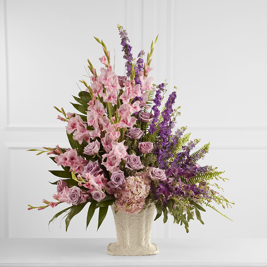 Flowing Garden Arrangement – Hy-vee, West Des Moines IA