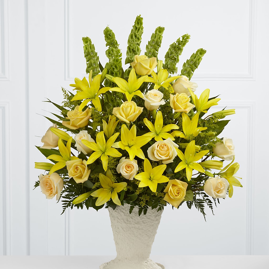 Golden Memories Arrangement – Hy-vee, West Des Moines IA