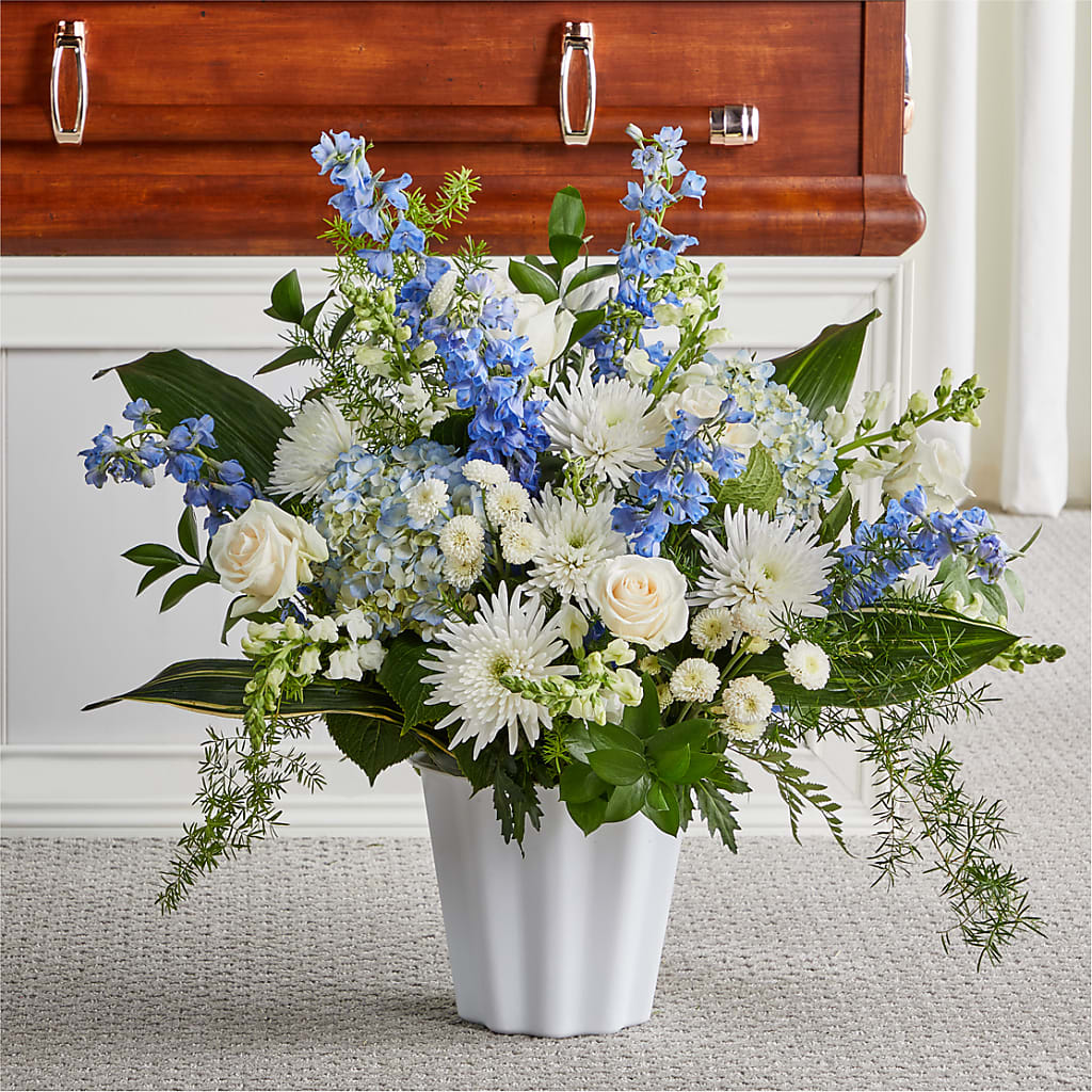 Everlasting Memories Floor Basket – Hy-vee, West Des Moines IA