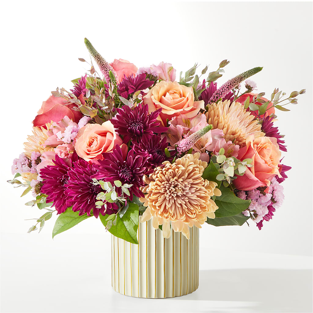Berry Cobbler Bouquet with Ivory Vase – Hy-vee, West Des Moines IA