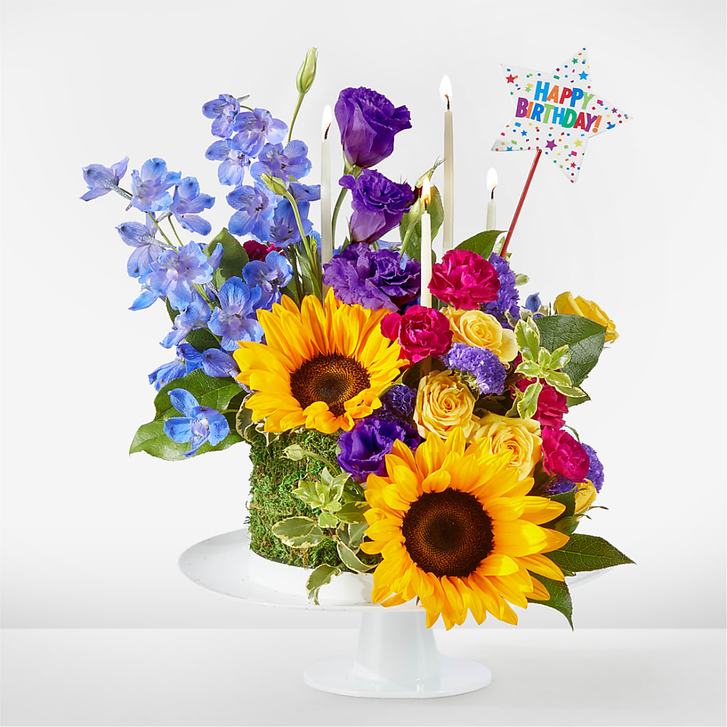 Star of the Day Floral Cake – Hy-vee, West Des Moines IA