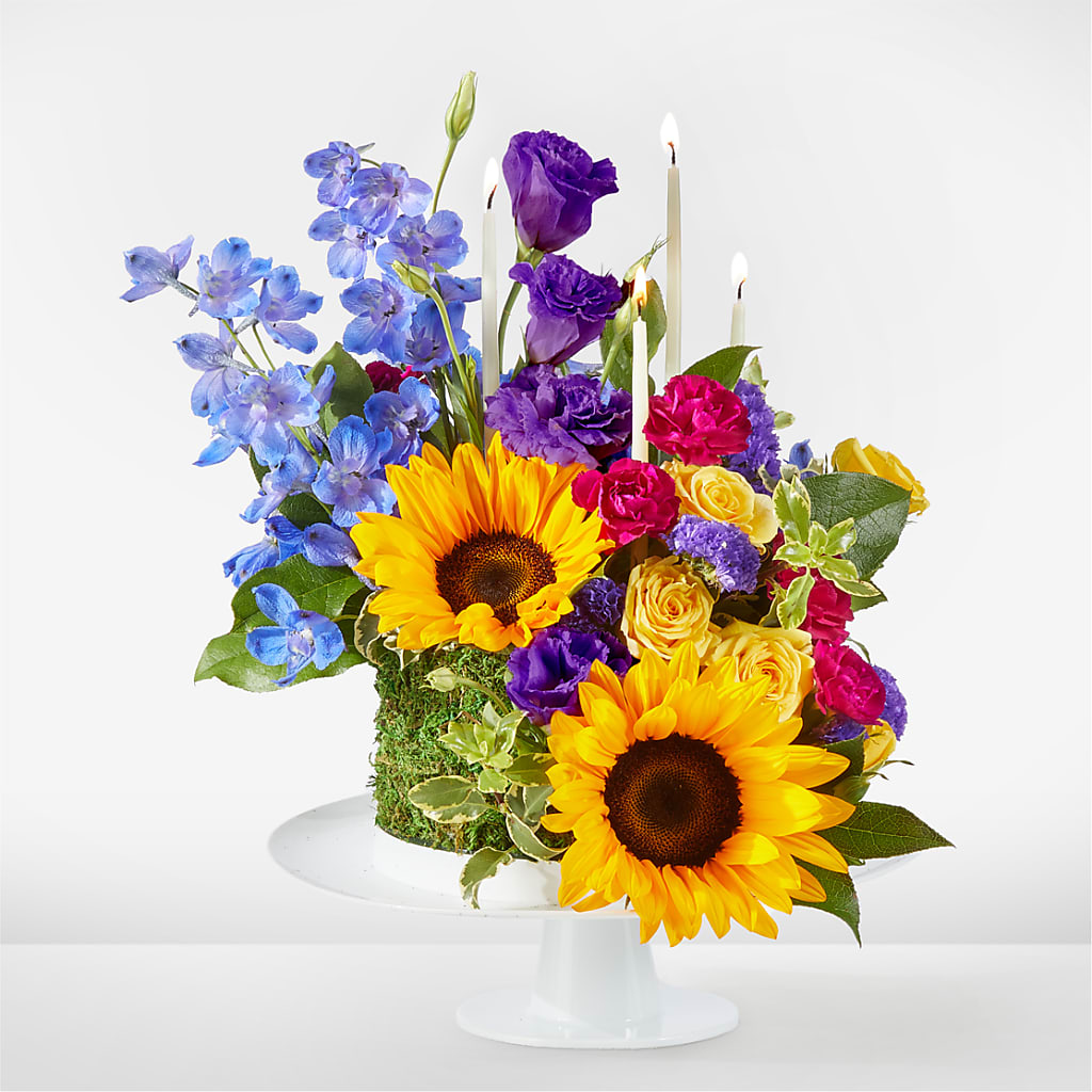 Star of the Day Floral Cake – Hy-vee, West Des Moines IA