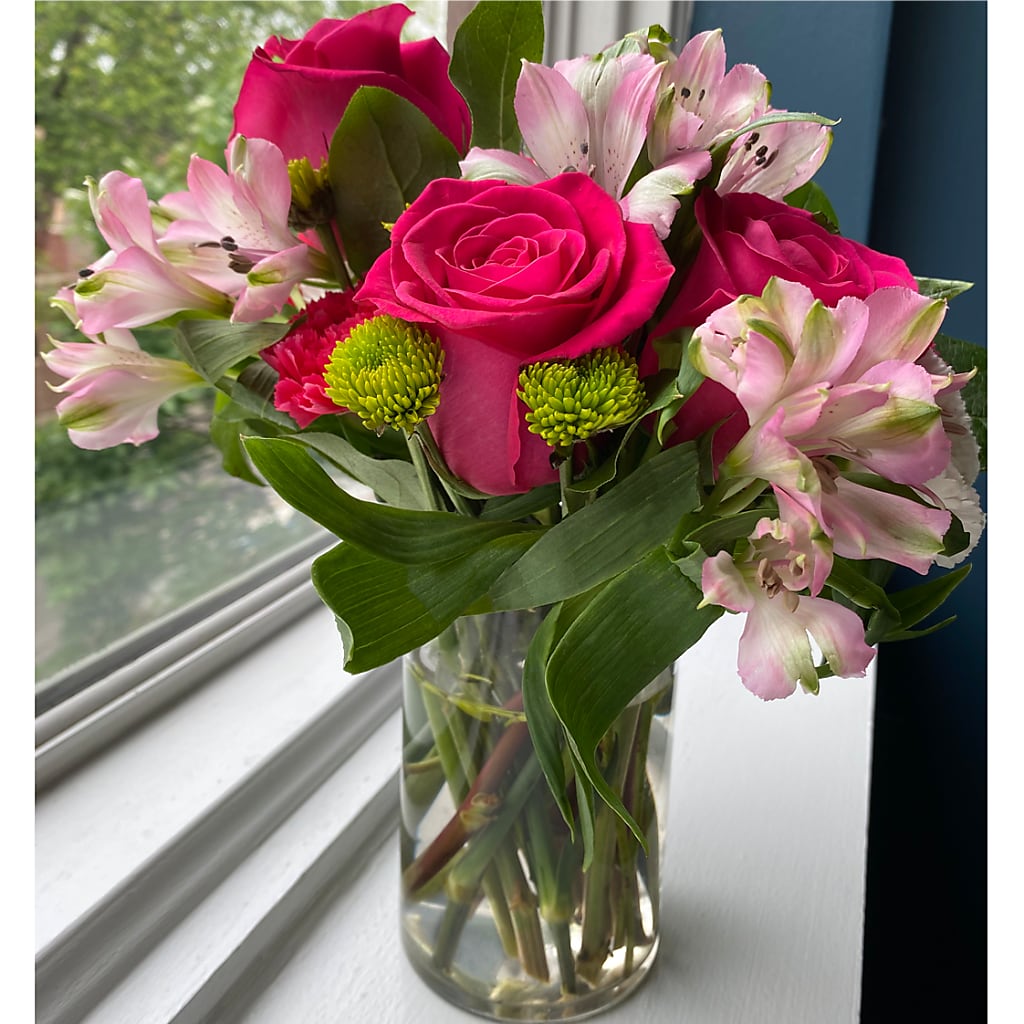 Sweet & Pretty Bouquet –  Hy-vee, West Des Moines IA