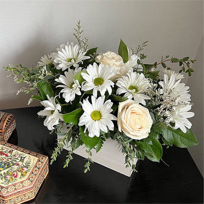 Fresh Linen Box Bouquet –  Hy-vee, West Des Moines IA