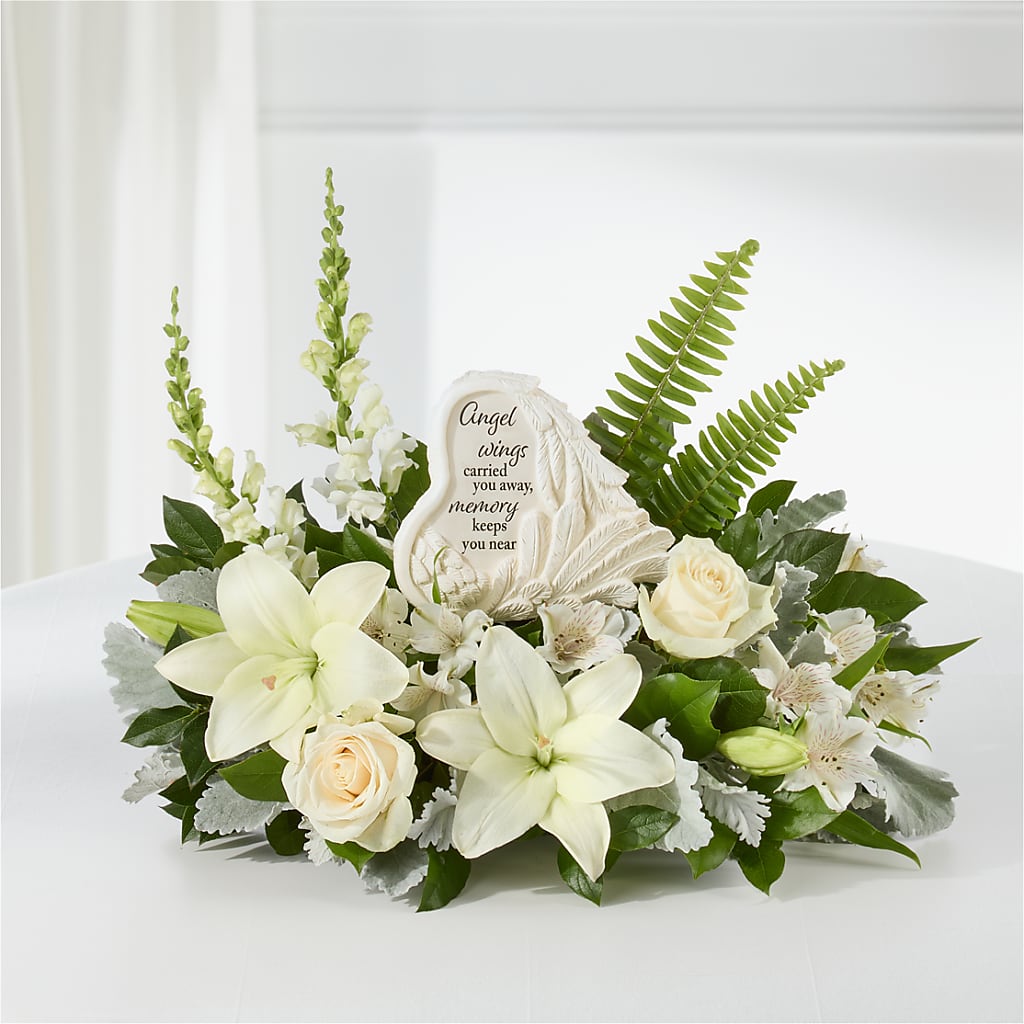 Holding You Close Arrangement –  Hy-vee, West Des Moines IA