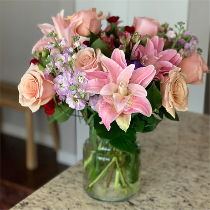 Romantique Bouquet –  Hy-vee, West Des Moines IA