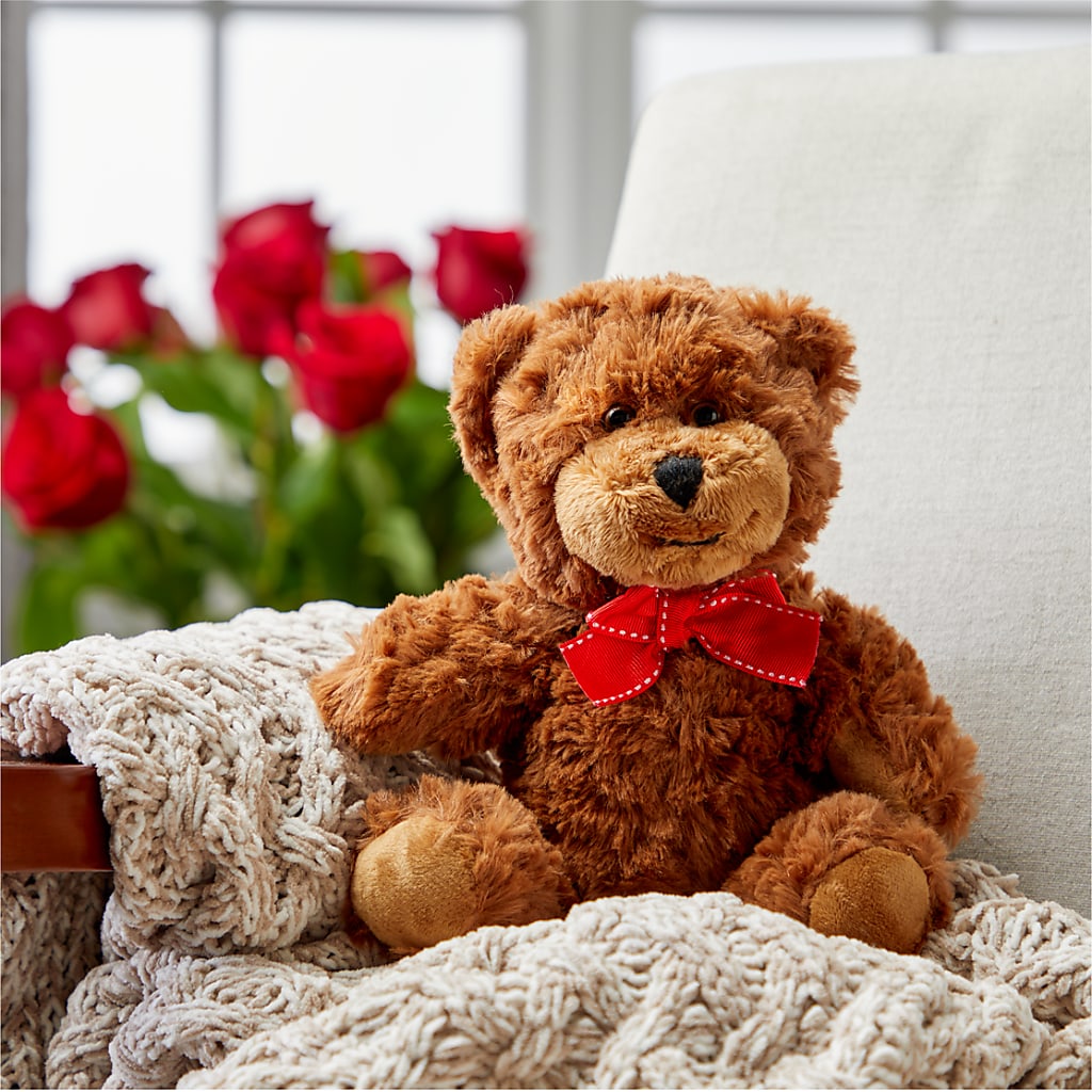 Romantic Long Stem Red Rose Bouquet Bundles –  Hy-vee, West Des Moines IA