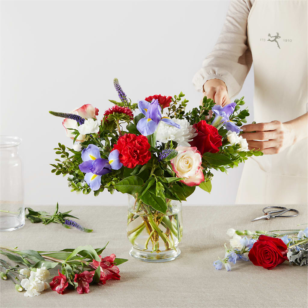 Star Spangled - A Florist Original –  Hy-vee, West Des Moines IA