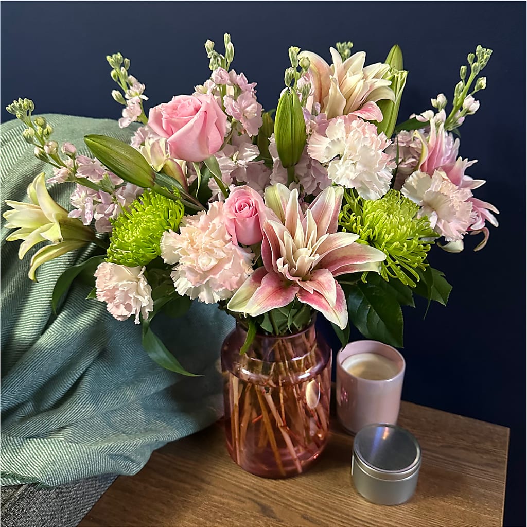 Pretty in Pink Bouquet –  Hy-vee, West Des Moines IA