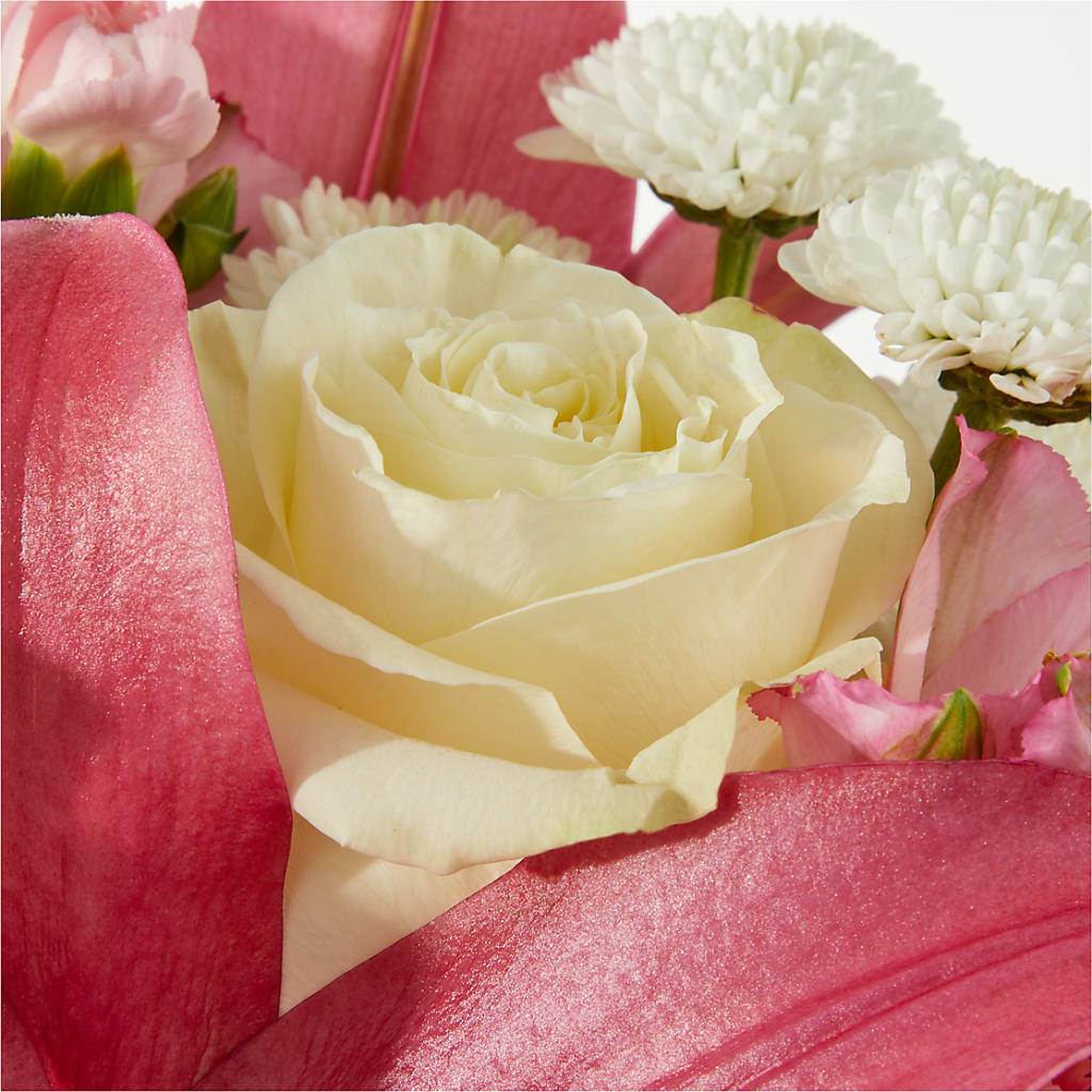 Piece of Cake Bouquet –  Hy-vee, West Des Moines IA