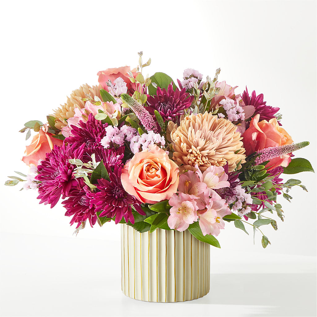 Berry Cobbler Bouquet with Ivory Vase –  Hy-vee, West Des Moines IA
