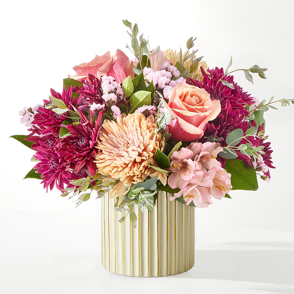 Berry Cobbler Bouquet with Ivory Vase –  Hy-vee, West Des Moines IA
