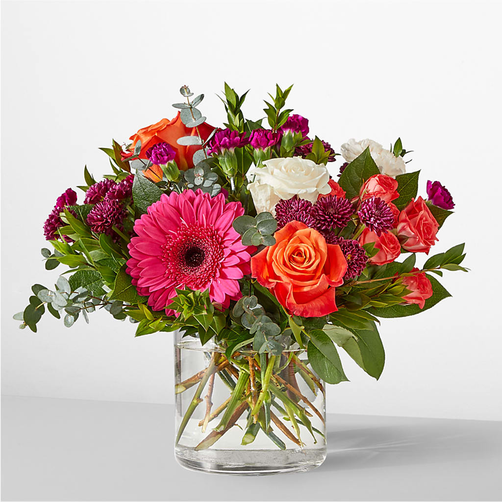 Smell the Roses Bouquet –  Hy-vee, West Des Moines IA